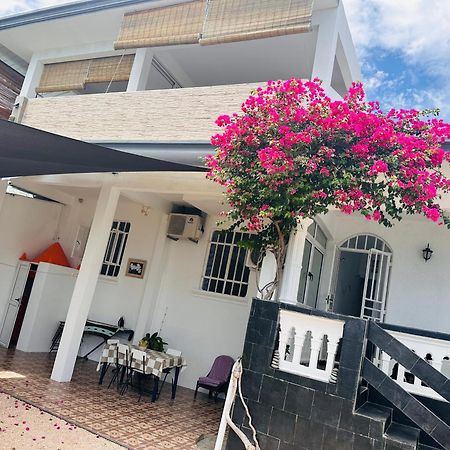 Hotel Lavender à Le Morne Extérieur photo