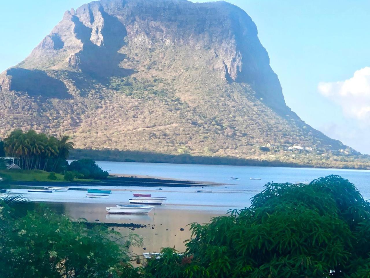 Hotel Lavender à Le Morne Extérieur photo