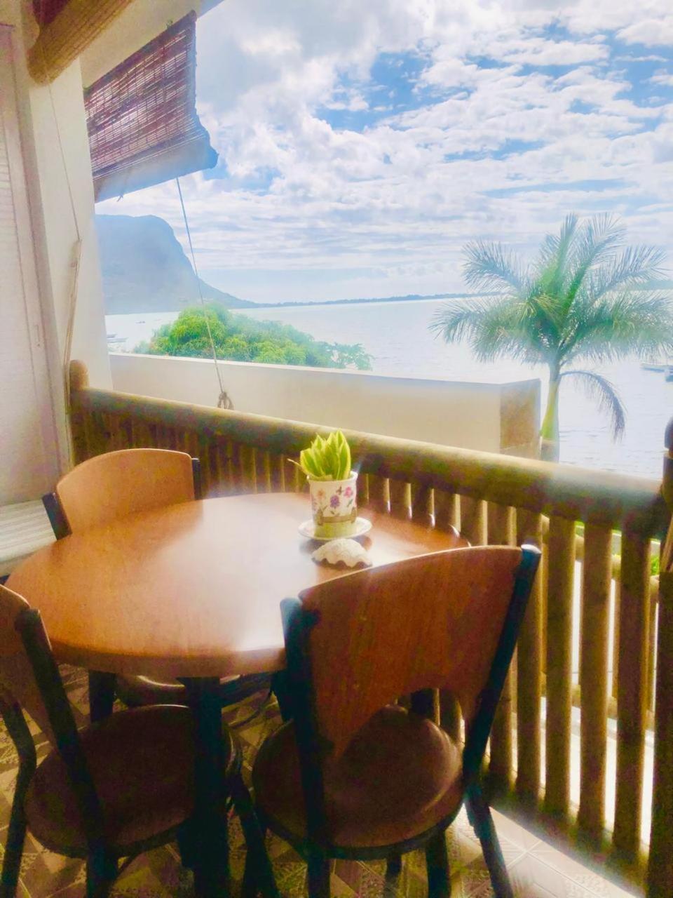 Hotel Lavender à Le Morne Extérieur photo