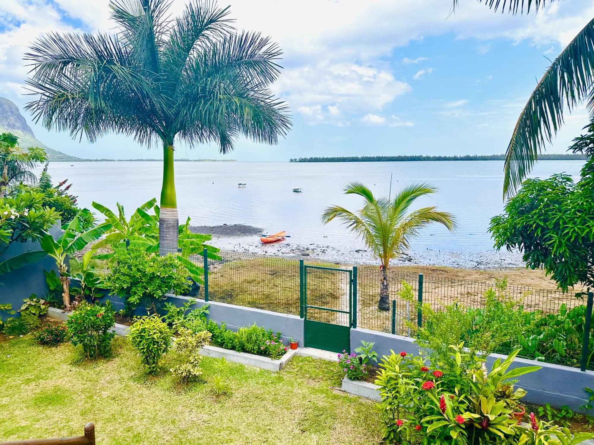 Hotel Lavender à Le Morne Extérieur photo