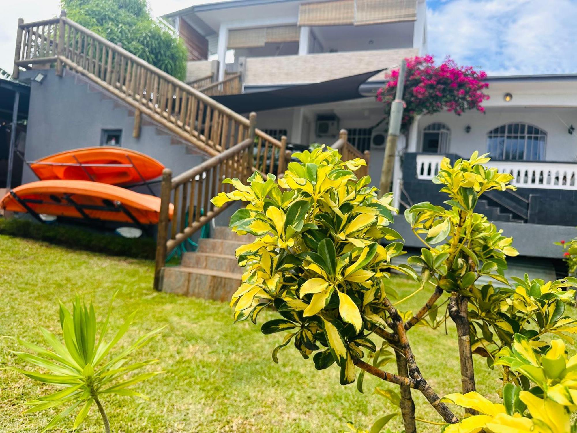 Hotel Lavender à Le Morne Extérieur photo